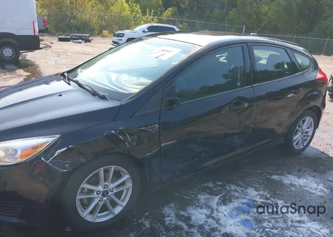 2017 Ford Focus Se z USA, uszkodzony, nr VIN 1FADP3K27HL274857
